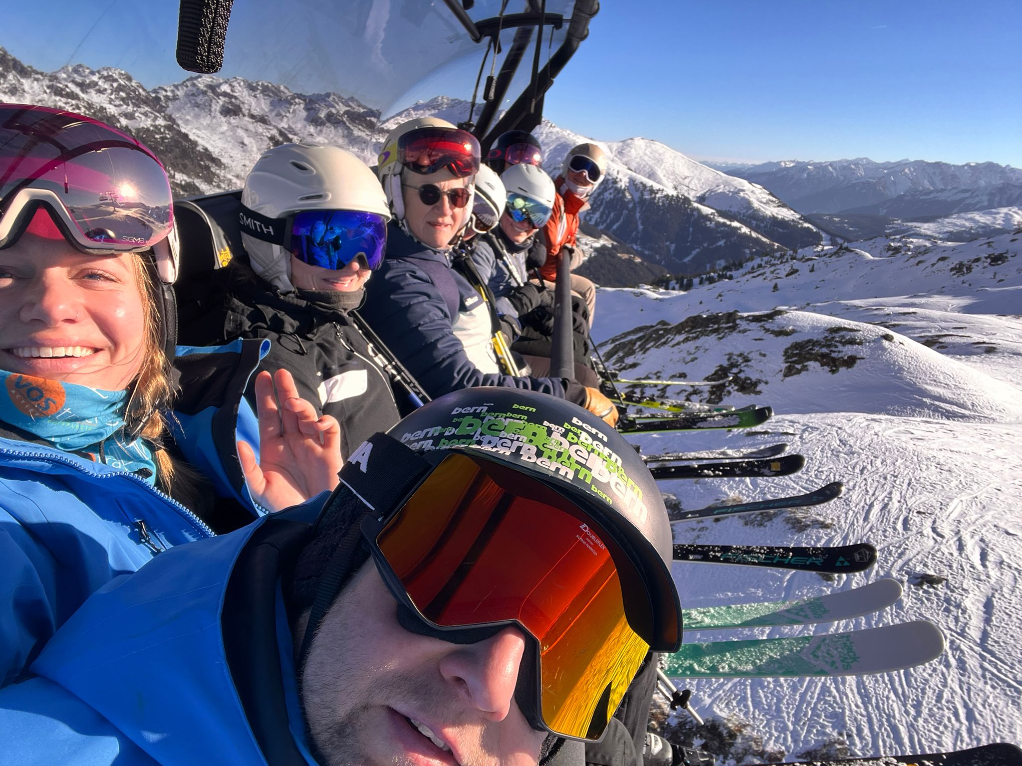 VOS Travel - SKI+ (skibegeleiding)